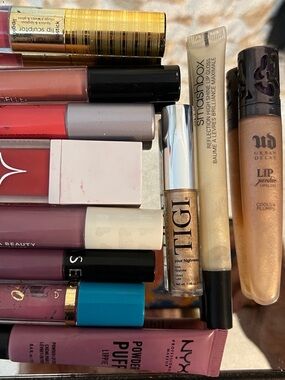 Assorted Women’s Lip Gloss & Lipstick for @kimjape